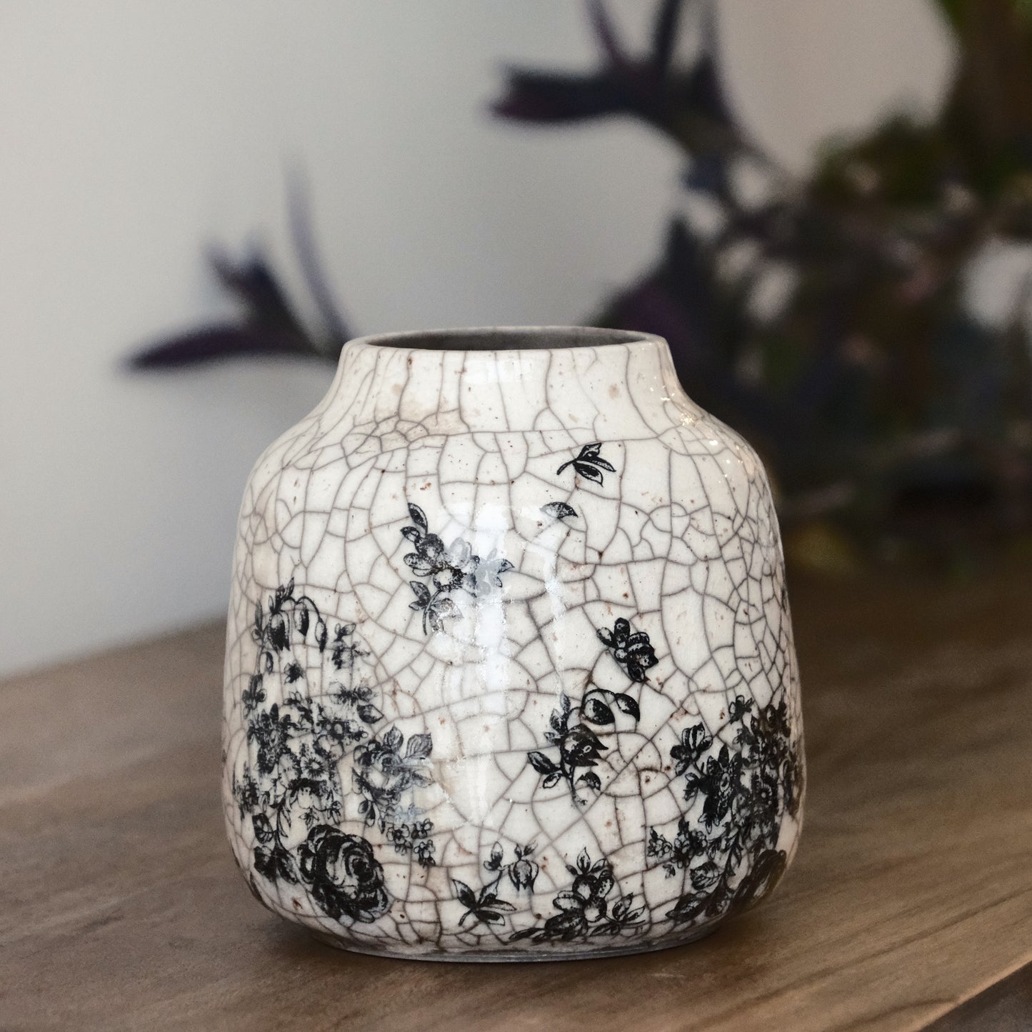 Wide Floral Vase Medium 2