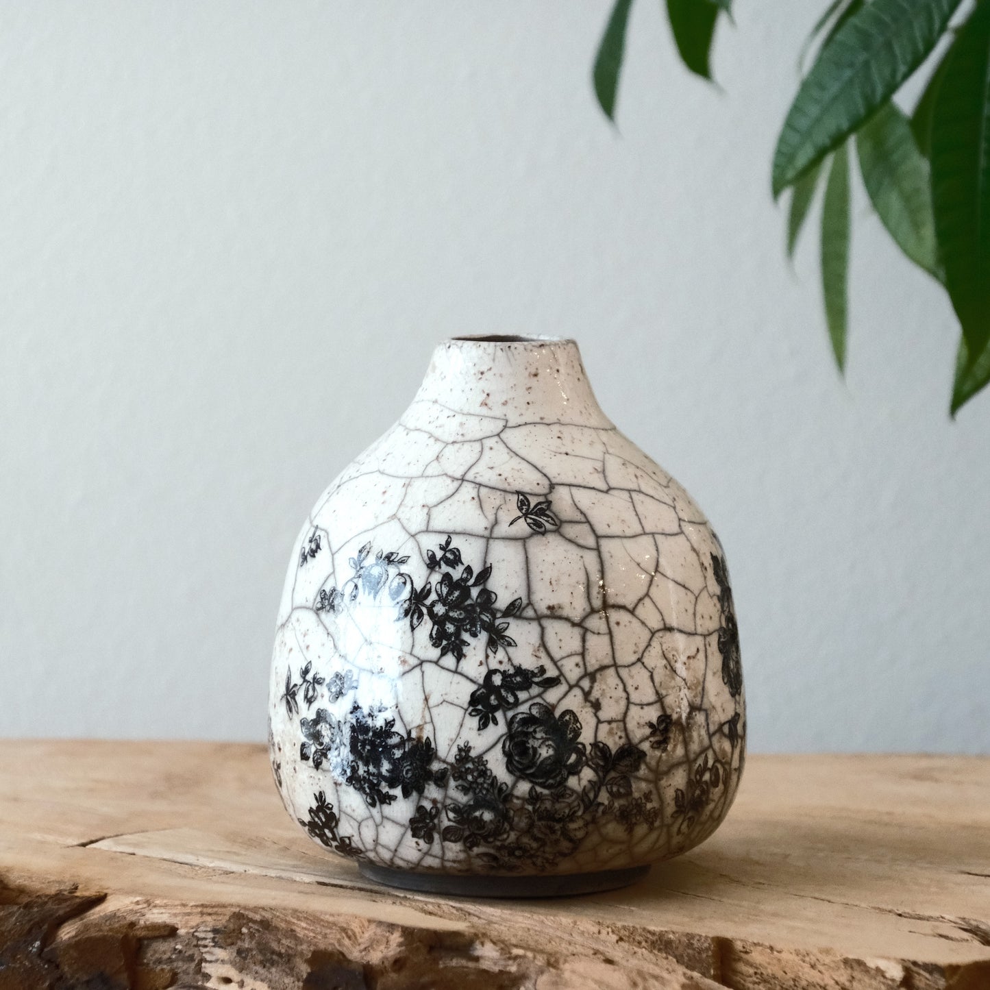 Wide Floral Vase Medium 3