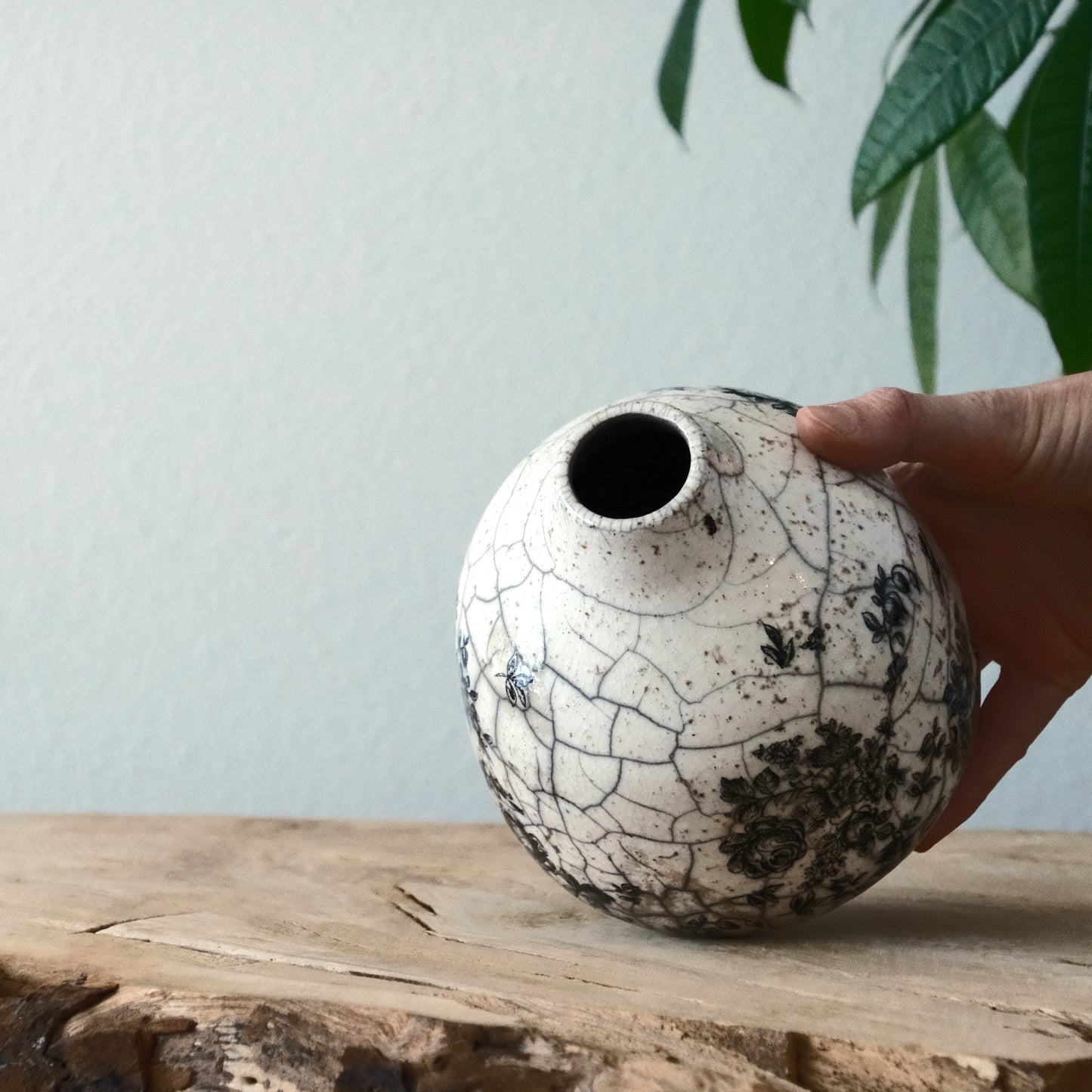 Wide Floral Vase Medium 3